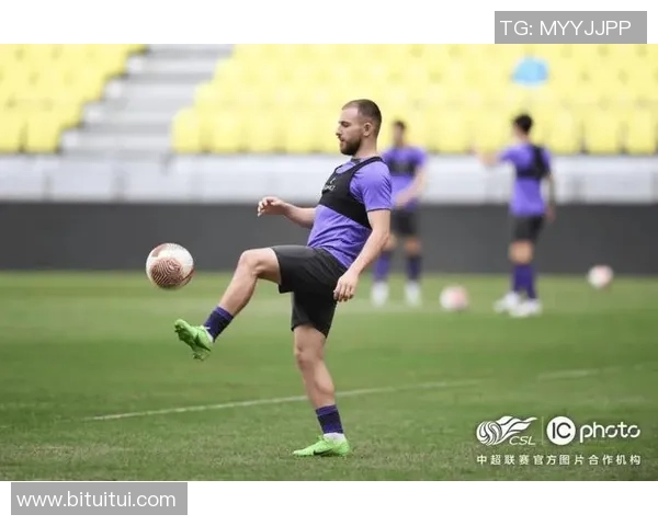 中国足球球星基本功排名揭晓 哪些球员在技巧和球感上最具优势 中国足球球星基本功排名揭晓 哪些球员在技巧和球感上最具优势