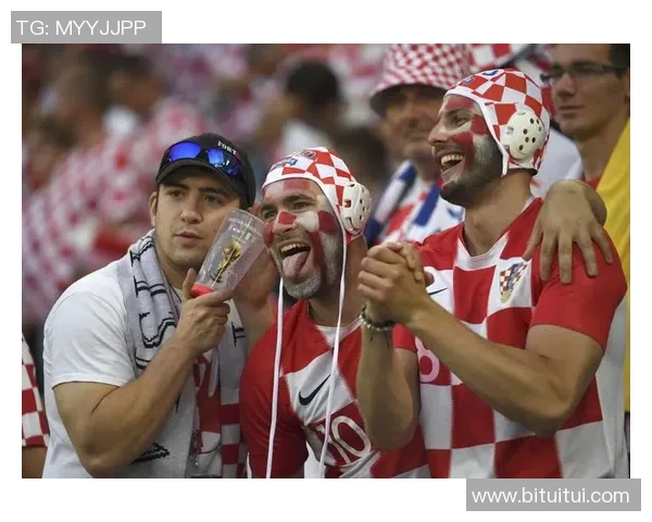 帕尼尼足球球星卡肥包全新上市 引领收藏热潮与球迷狂欢